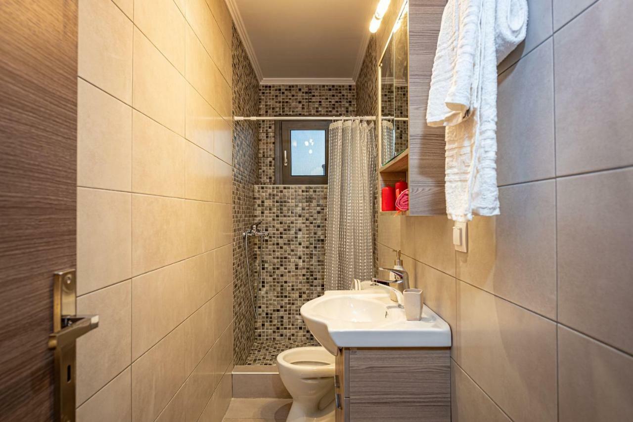 Vizantida Maisonette, By Tk Management